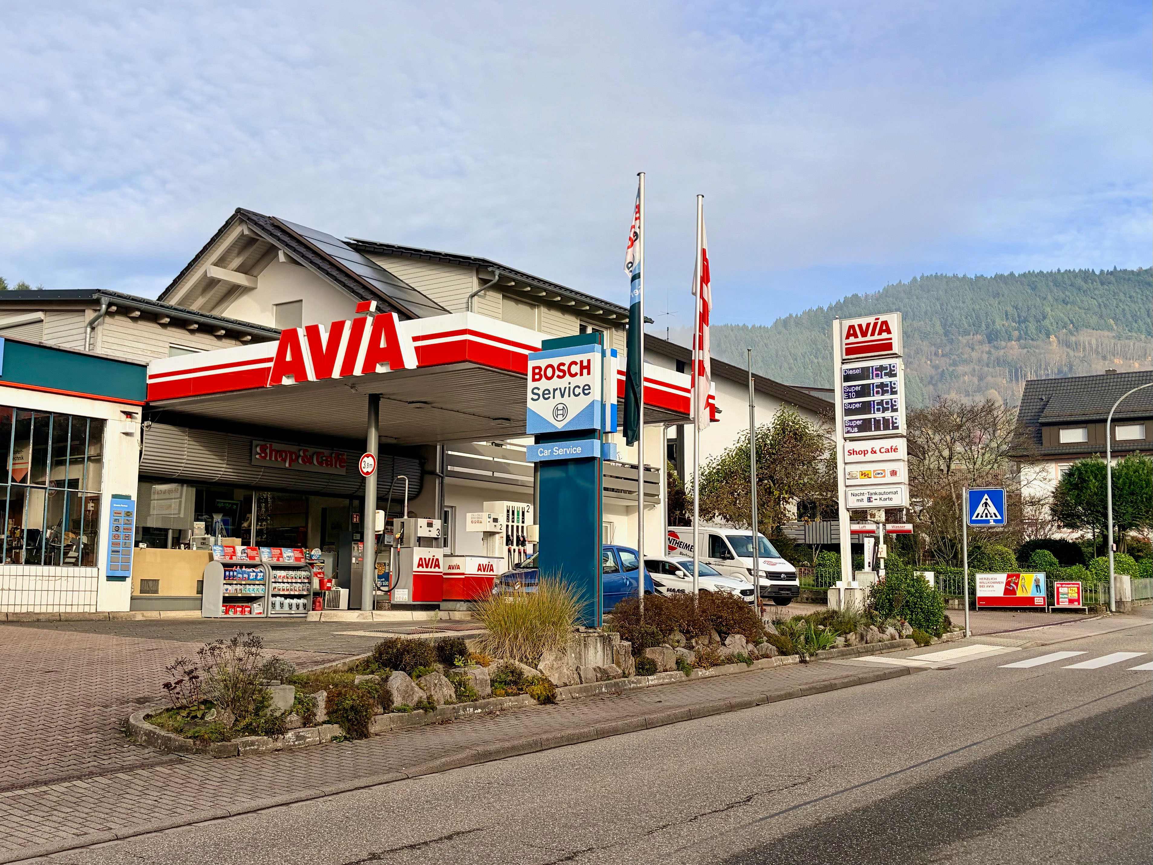 AVIA Tankstelle Bild  3