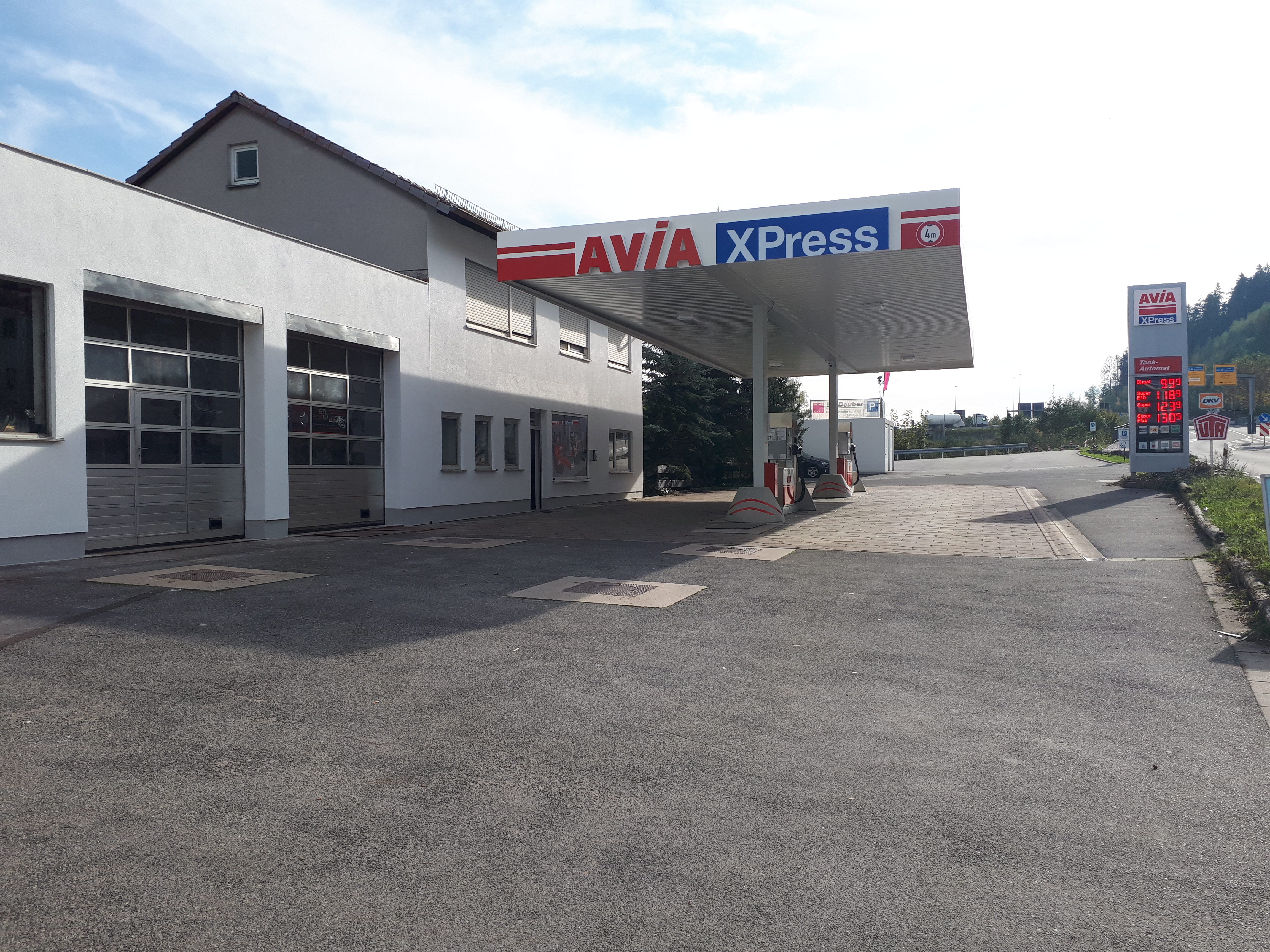 AVIA XPress