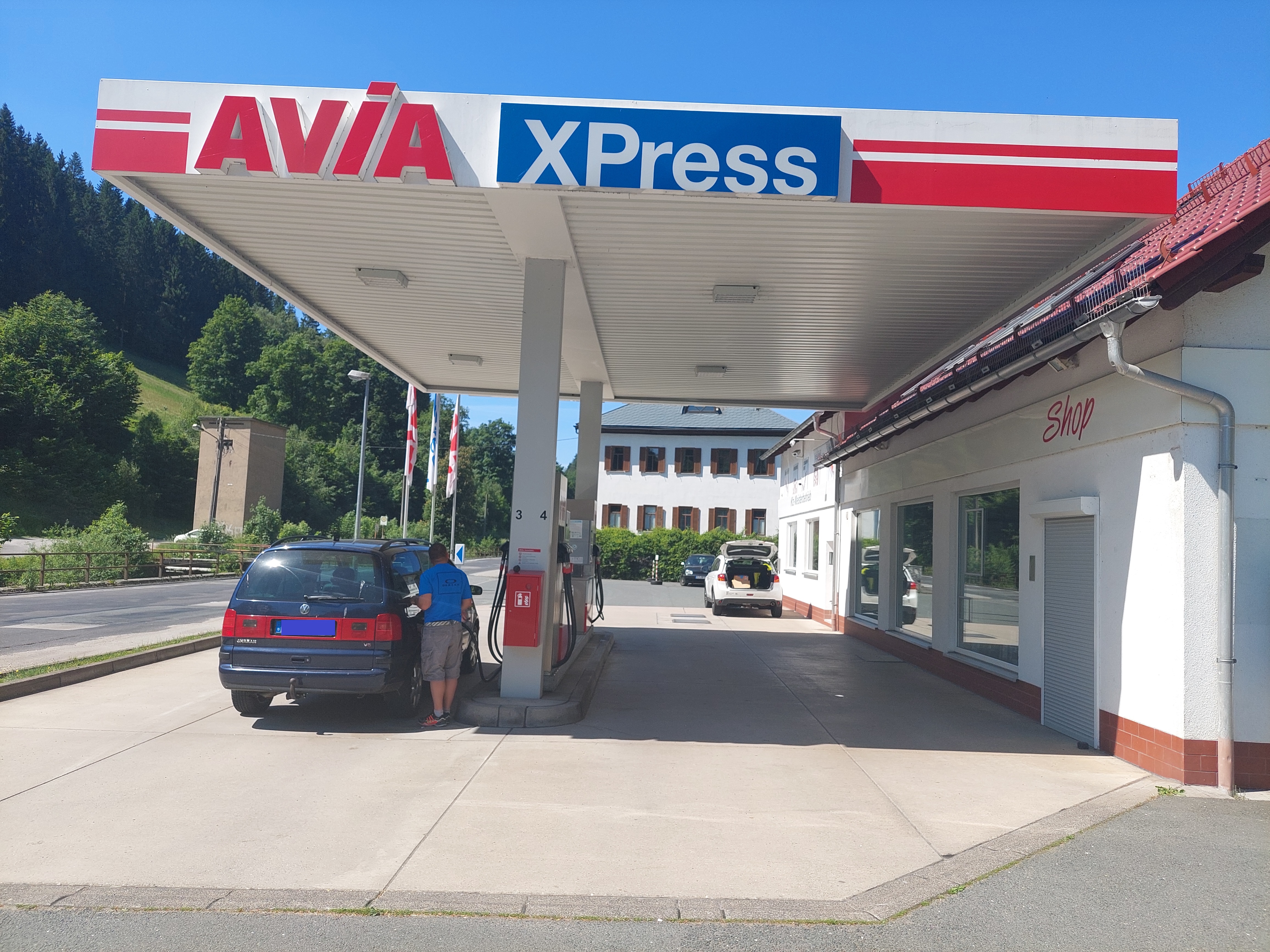 AVIA XPress