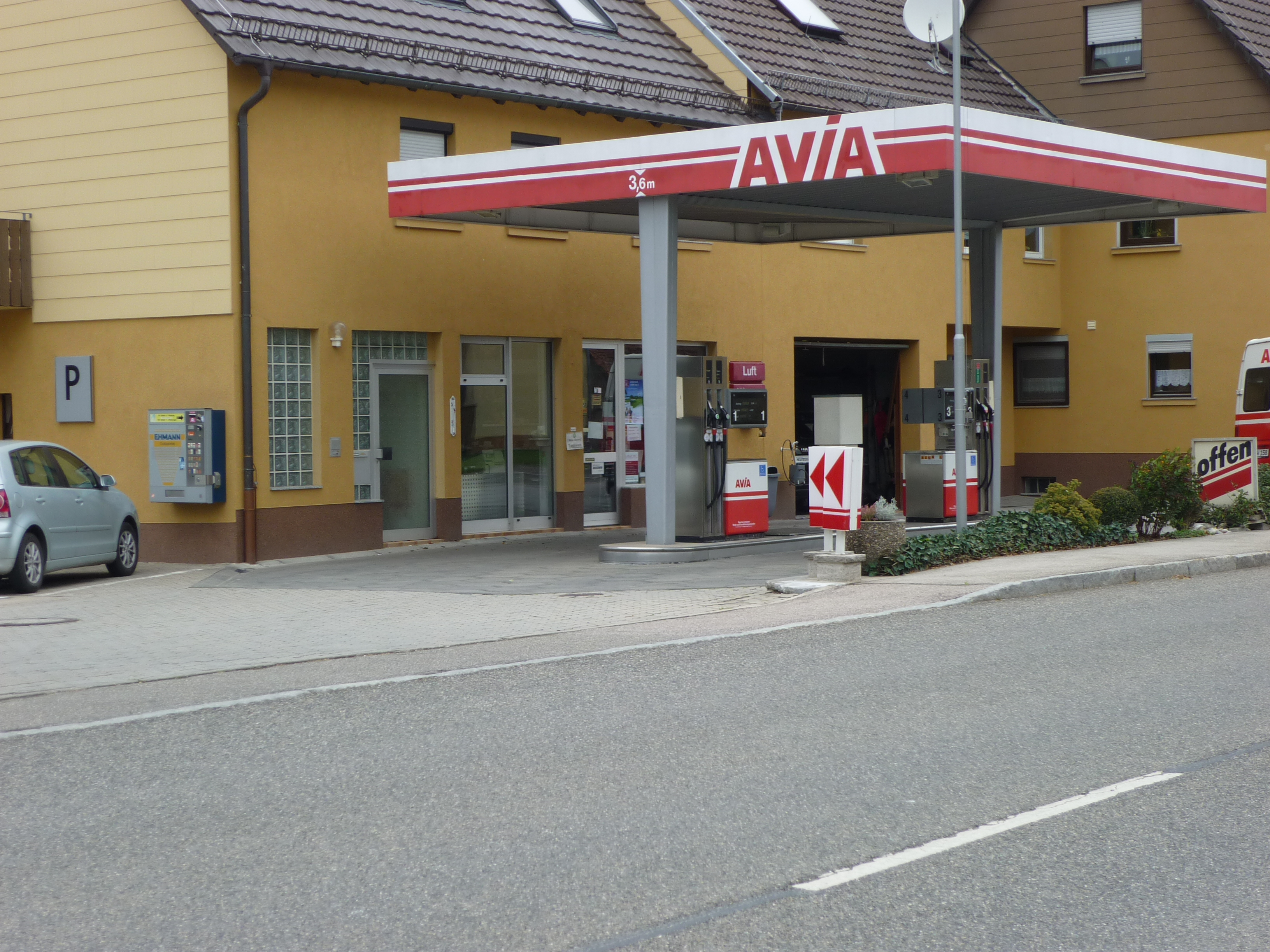 AVIA Tankstelle Bild  3