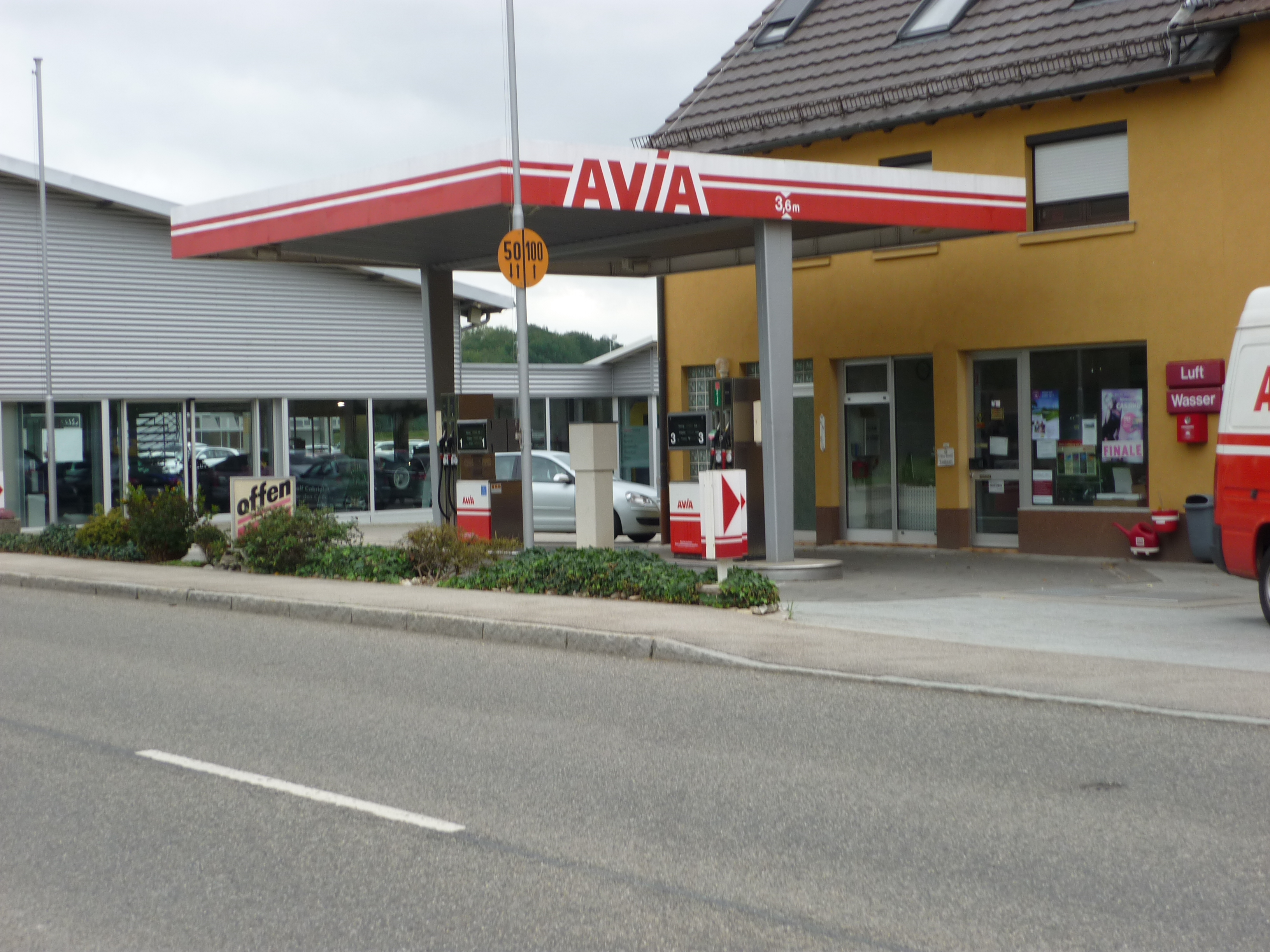 AVIA Tankstelle Bild  1